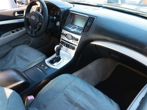 Used 2009 INFINITI G37 Journey w/ Premium Pkg image 18