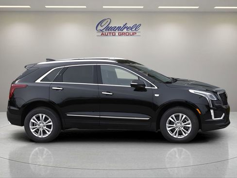 Used 2026 Cadillac XT5 Luxury w/ LPO, Floor Liner Package FWD image 3