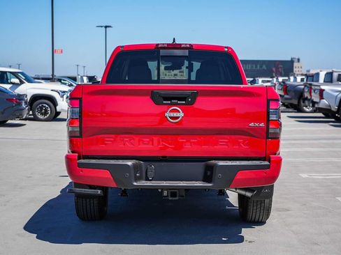 New 2026 Nissan Frontier SV w/ Tow Package AWD/4WD image 7
