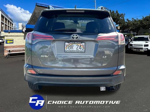 Used 2017 Toyota RAV4 LE FWD image 6