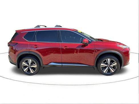 Used 2021 Nissan Rogue SL w/ Premium Package image 2