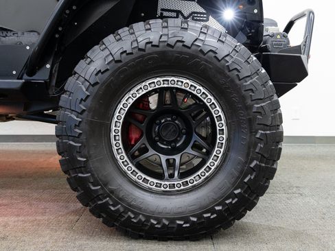 Used 2016 Jeep Wrangler Unlimited Rubicon image 23