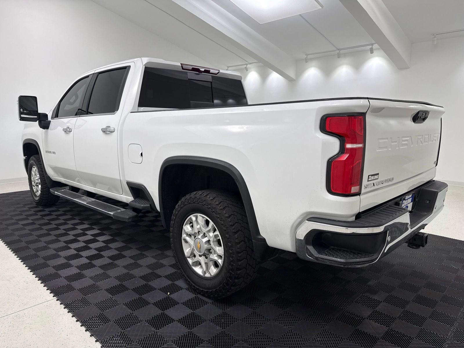 Used 2024 Chevrolet Silverado 2500 LTZ w/ LTZ Convenience Package AWD/4WD image 5