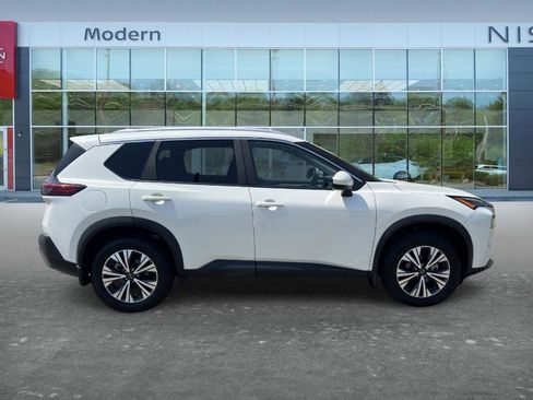 Certified 2023 Nissan Rogue SV w/ SV Premium B Package AWD/4WD image 4