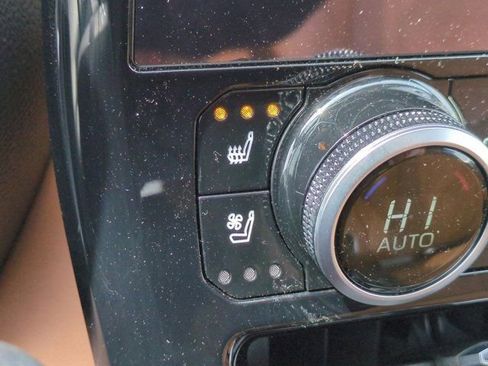 Certified 2025 Toyota Highlander Platinum image 14