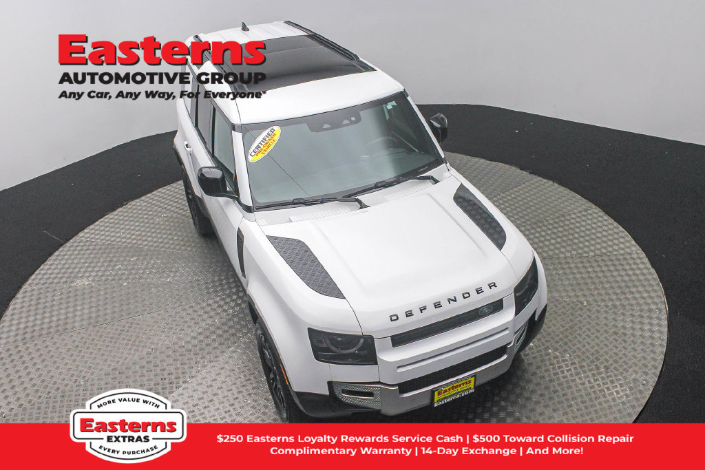 Used 2025 Land Rover Defender 110 S AWD/4WD image 4