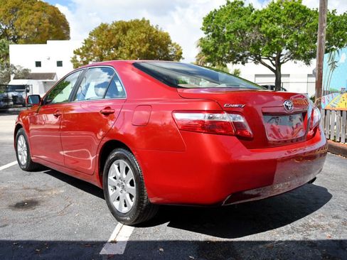 Used 2007 Toyota Camry XLE FWD image 11