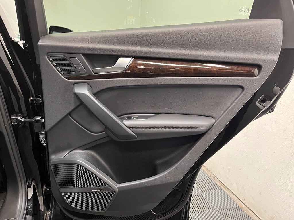 Used 2019 Audi Q5 2.0T Premium Plus w/ Premium Plus Package AWD/4WD image 18
