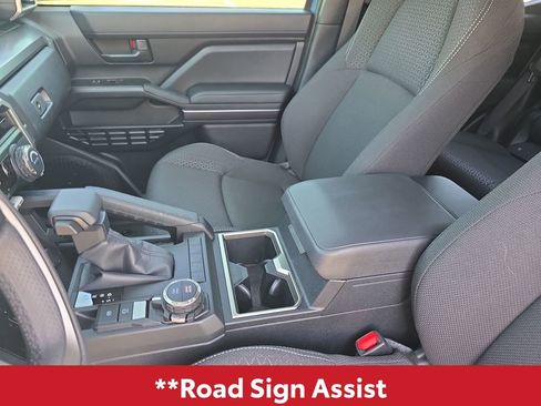Used 2026 Toyota 4Runner SR5 AWD/4WD image 17