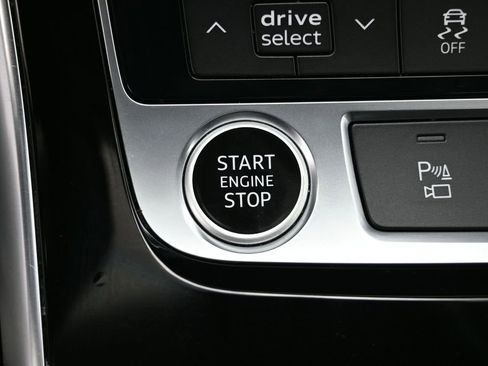 Used 2023 Audi Q7 2.0T Premium image 32