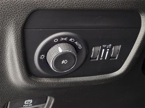 Used 2024 Jeep Grand Cherokee Limited image 26