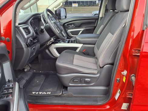 Used 2021 Nissan Titan SV w/ SV Convenience Package AWD/4WD image 15