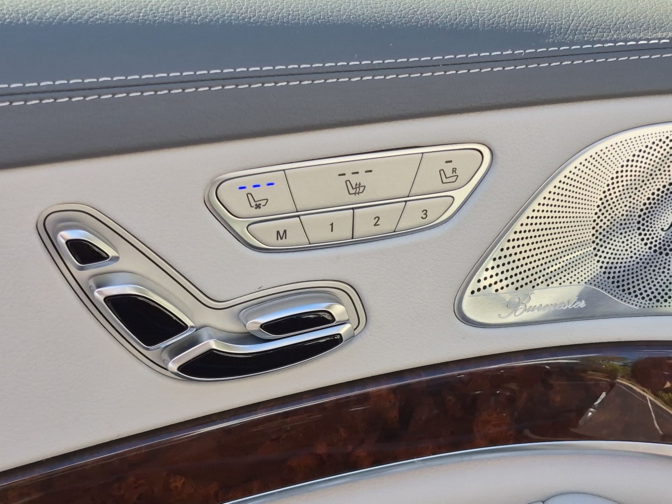 Used 2017 Mercedes-Benz S 550 4MATIC Sedan image 17