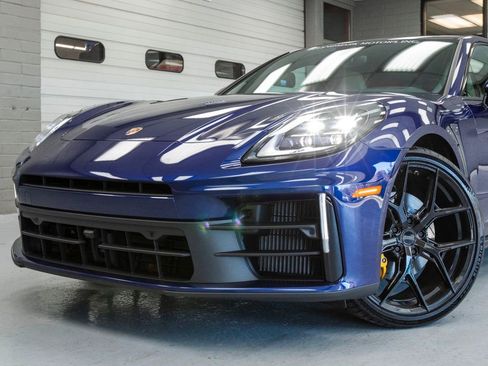 Used 2024 Porsche Panamera 4 image 15