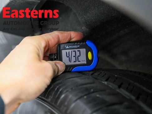 Used 2022 Ford Explorer XLT w/ Equipment Group 202A image 26