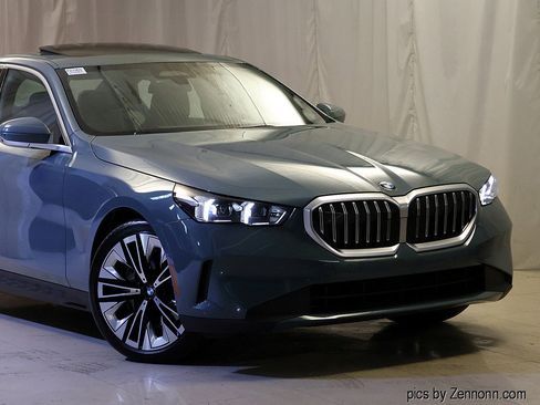 Certified 2026 BMW 540i xDrive AWD/4WD image 2