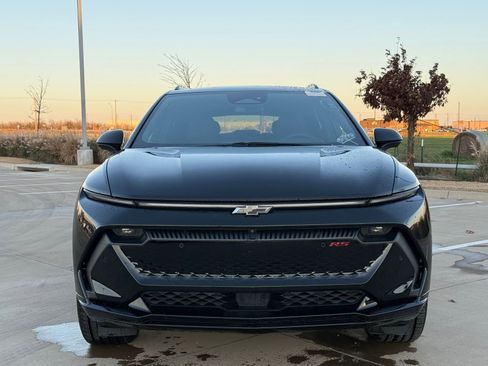 Used 2024 Chevrolet Equinox EV RS image 2