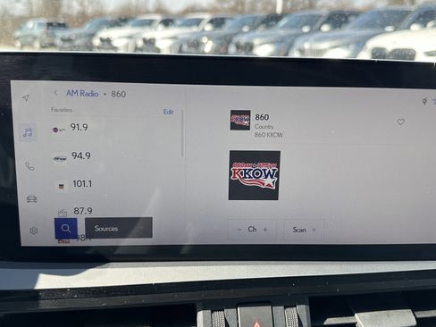 Used 2023 Lexus ES 350 F Sport w/ Accessory Package (Z2) image 24