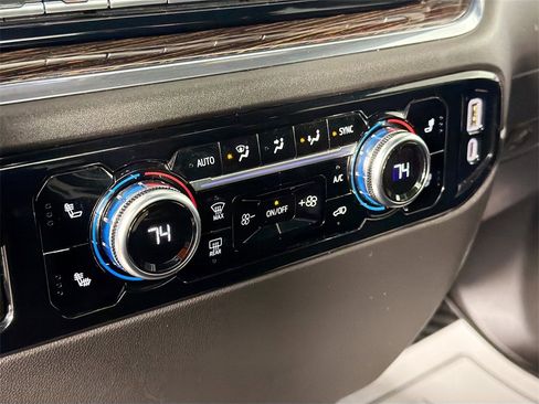 Used 2023 GMC Sierra 1500 Elevation image 14