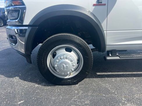 New 2026 RAM 4500 4x4 Crew Cab DRW image 5