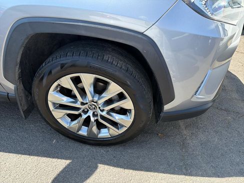 Used 2019 Toyota RAV4 XLE Premium w/ Cold Weather Package image 4