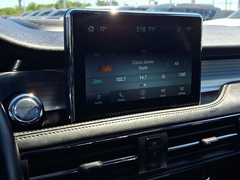 Used 2022 Lincoln Corsair AWD w/ Premium Package image 18