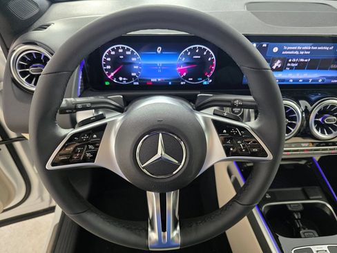 New 2026 Mercedes-Benz GLB 250 image 12