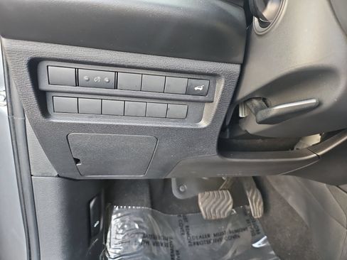 Used 2023 Mitsubishi Outlander SE AWD/4WD image 19