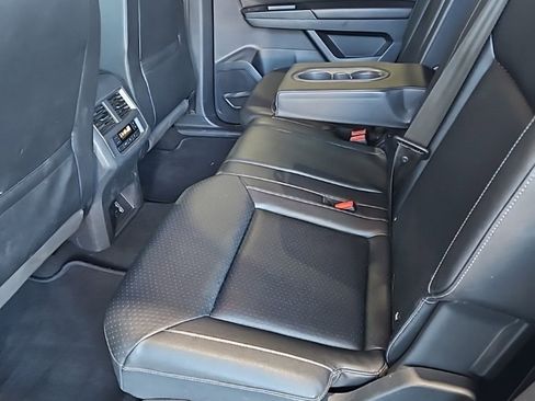 Used 2019 Volkswagen Atlas SE image 24