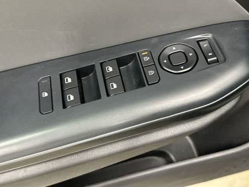 Used 2025 Kia K4 FWD image 20