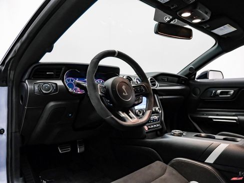 Used 2022 Ford Mustang Shelby GT500 w/ Technology Package image 27