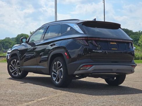 New 2026 Hyundai Tucson Limited FWD image 16