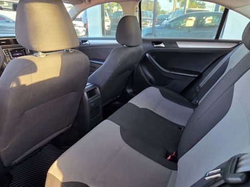 Used 2018 Volkswagen Jetta S image 14