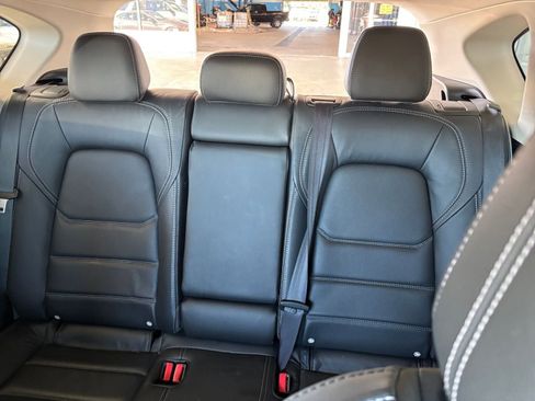 Used 2025 MAZDA CX-5 AWD 2.5 S w/ Preferred Package image 40