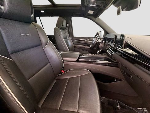 Used 2023 Cadillac Escalade Sport w/ Touring Package AWD/4WD image 33