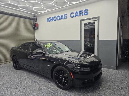 Used 2016 Dodge Charger R/T w/ Plus Group image 7