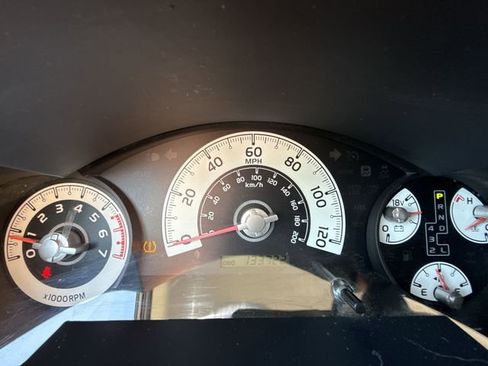 Used 2012 Toyota FJ Cruiser 4WD w/ Upgrade Pkg image 15