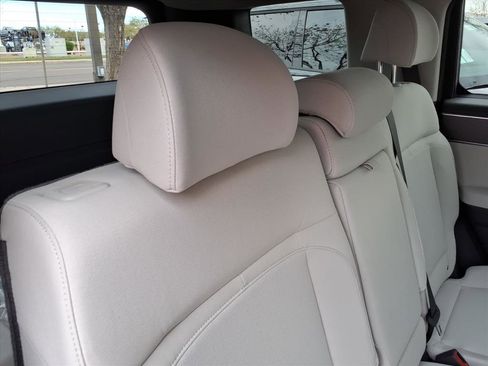 New 2026 Hyundai Santa Fe SE image 9