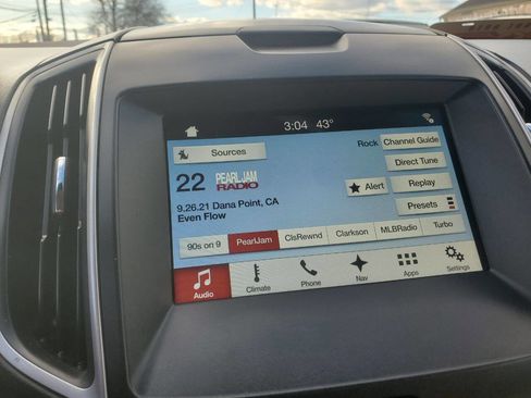 Used 2017 Ford Edge SEL w/ Equipment Group 201A image 20