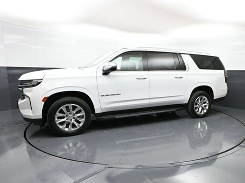 Used 2023 Chevrolet Suburban Premier AWD/4WD image 39