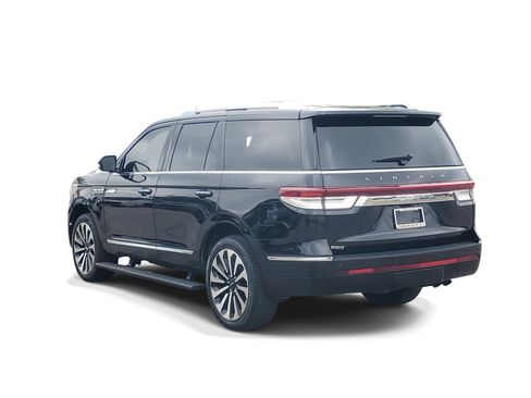 Used 2024 Lincoln Navigator Reserve AWD/4WD image 4