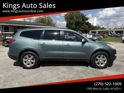 Used 2009 Chevrolet Traverse LT FWD image 1