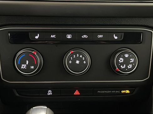 Used 2022 Volkswagen Atlas Cross Sport SE AWD/4WD image 20