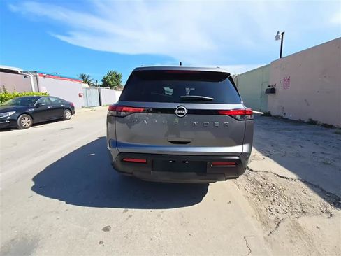 Used 2026 Nissan Pathfinder SV FWD image 5