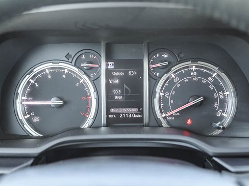 Used 2020 Toyota 4Runner TRD Off-Road Premium w/ Moonroof Package AWD/4WD image 22