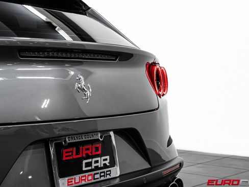 Used 2020 Ferrari GTC4Lusso V12 *PASSENGER DISPLAY * CARBO image 20