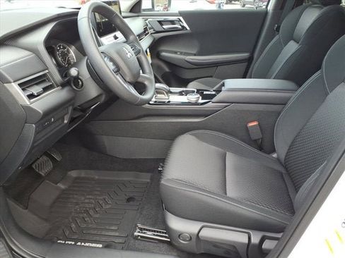 New 2026 Mitsubishi Outlander ES AWD/4WD image 7
