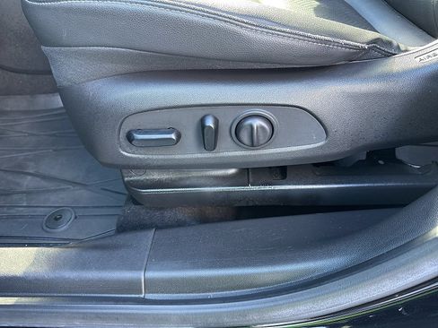 Used 2022 Buick Encore GX Essence w/ Experience Buick Package AWD/4WD image 17