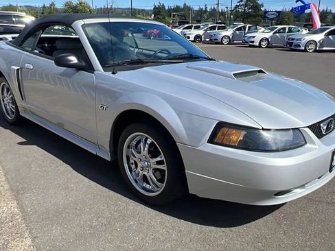 Used 2001 Ford Mustang GT RWD image 3