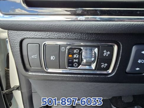 Used 2024 Lincoln Navigator Reserve AWD/4WD image 32